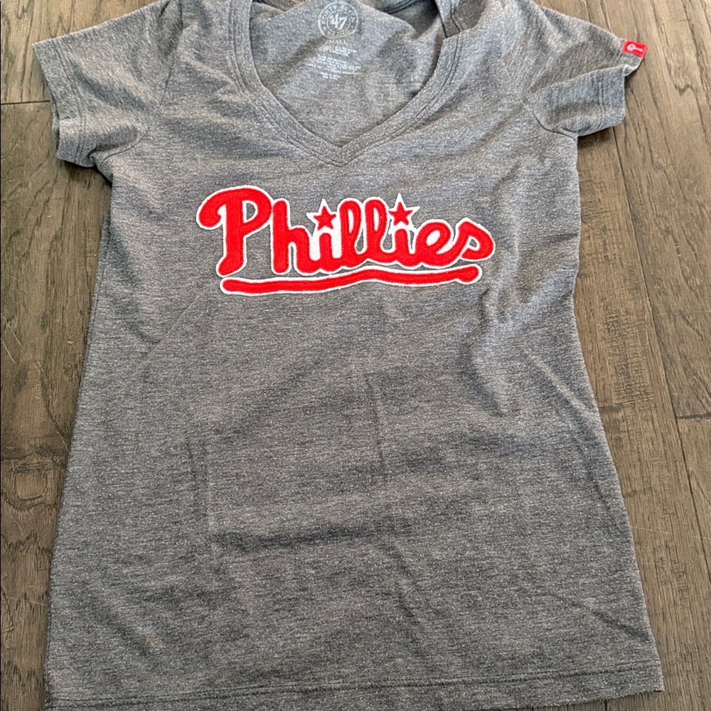 Women’s Philadelphia Phillies ‘47 Brand T-Shirt size small